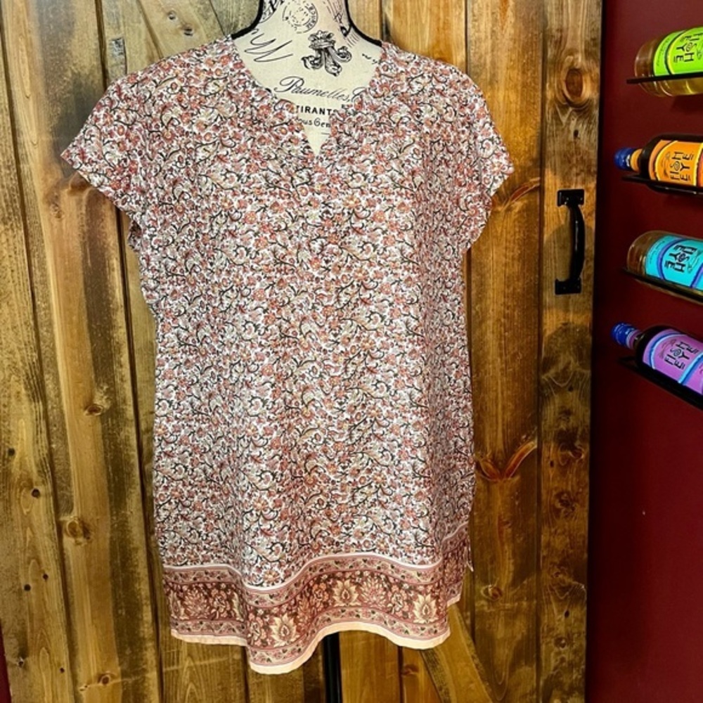 BEAUTIFUL FLORAL LIZ CLAIBORNE TOP